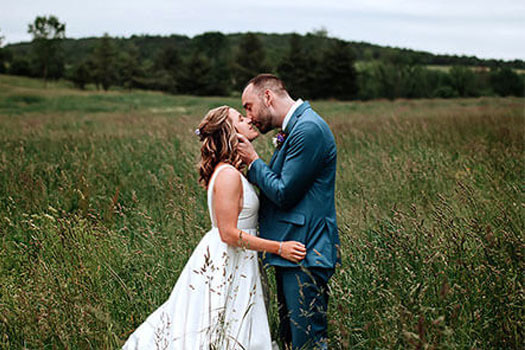 REAL WEDDING : Emily & Michael